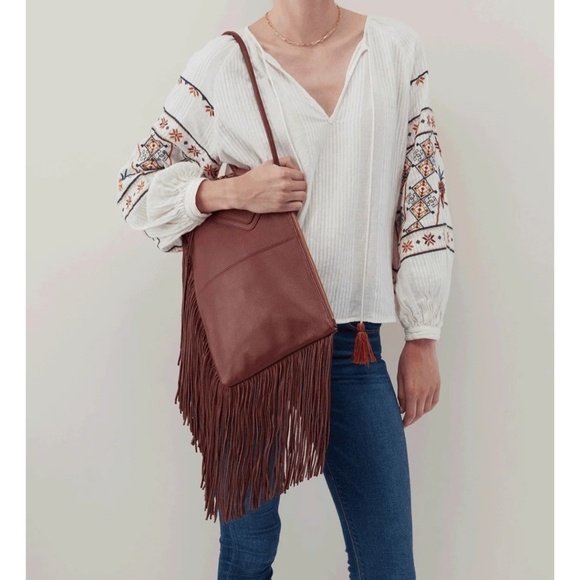 HOBO Stevie Fringed Shoulder Bag - Picture 2 of 11